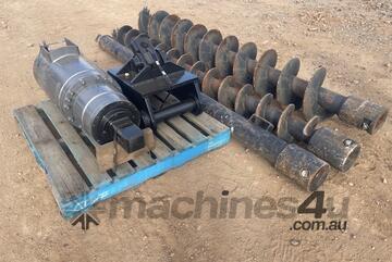 Heavy duty auger drive with pick up to suit 25 - 30 tonne machine