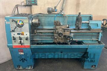 Colchester Master 2500 lathe with DRO, 240volt/single phase