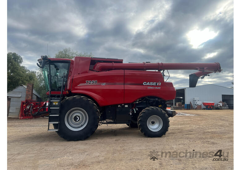 CASE IH 7250 Header(Combine) Harvester/Header