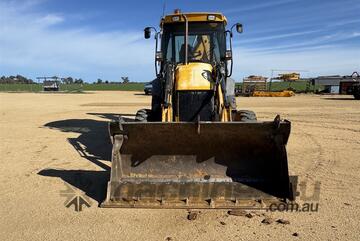 Jcb 2010   3CX BACKHOE