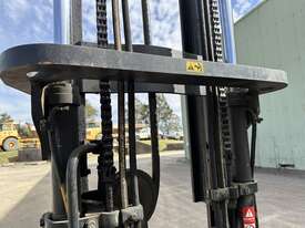 1992 Yale GDP30TE Diesel Forklift - picture0' - Click to enlarge