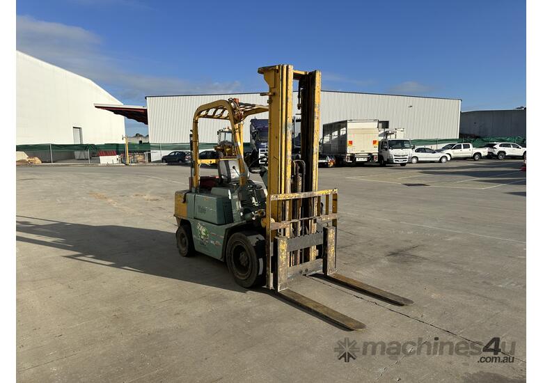 caption Yale GDP060RC Diesel Forklift
