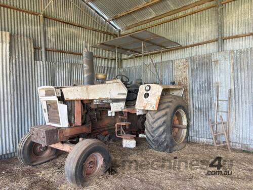 caption CASE IH AGRI KING 1070 TRACTOR