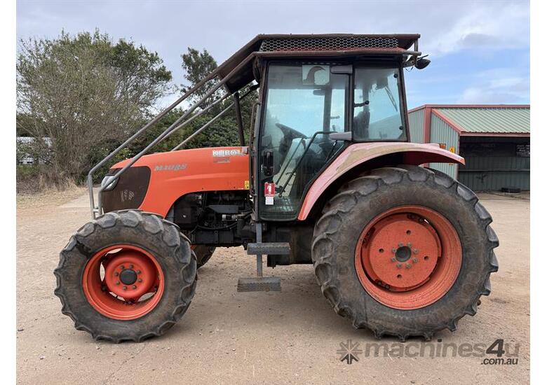 2013 KUBOTA M108S TRACTOR
