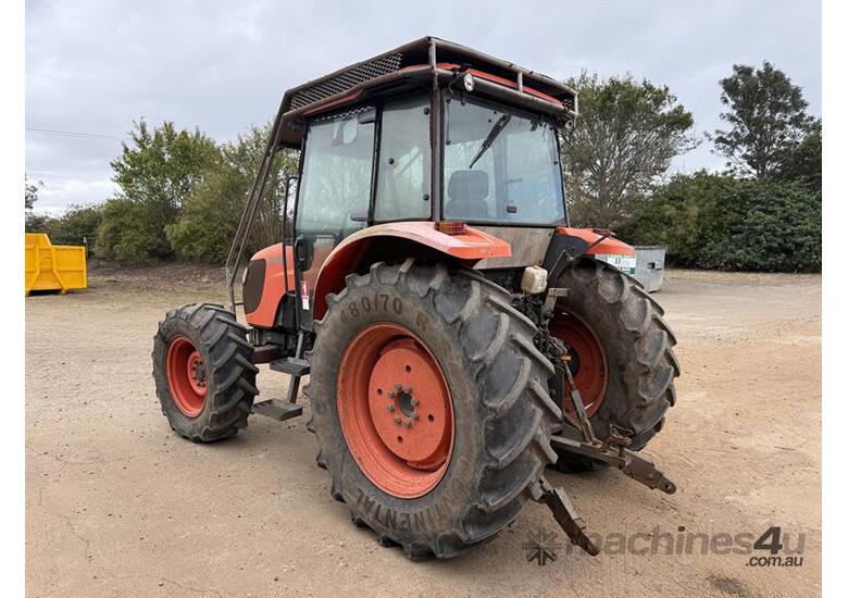 2013 KUBOTA M108S TRACTOR
