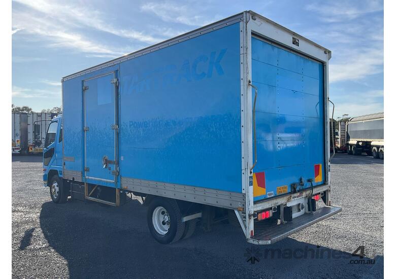 caption 2015 Mitsubishi Fuso Fighter 1024 Pantech