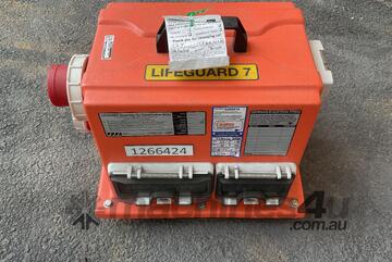 LIFEGUARD   7 Distribution Box