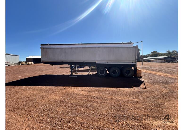 1989 Hamelex Equipment Grain Semi Tipper