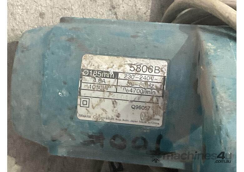 Makita 5806B Corded Circular Saw