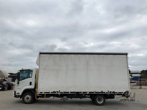 2022 Isuzu FRR 110-240 Curtainsider