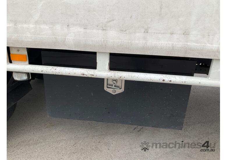 2022 Isuzu FRR 110-240 Curtainsider