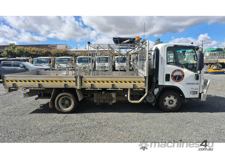 2021 Isuzu NPR 45-155 Table Top