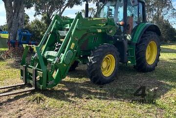 John Deere   6110m