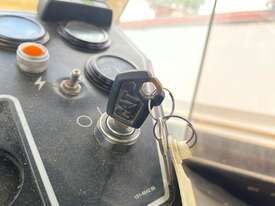 Caterpillar PF-300C Multi Tyred Roller - picture2' - Click to enlarge