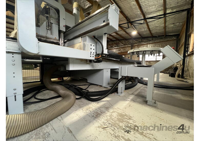 Weeke CNC BHP100 / VANTAGE612 with Scissor Lift Stacker