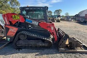 2019 Kubota SVL75-2 Compact Track Loader 4-in-1 Bucket Tier 1 Spec 2,070 hrs