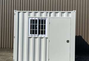 8FT STORAGE CONTAINER