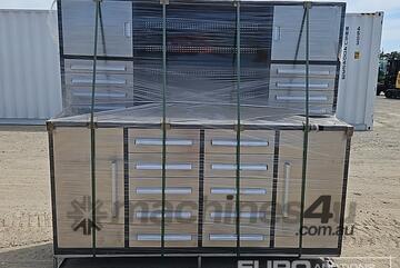 Unused 2.1m Work Bench/Tool Cabinet, 18 Drawers