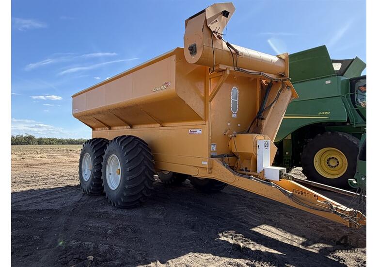 2021 Badengi Grain Hog 27T Chaser Bin 