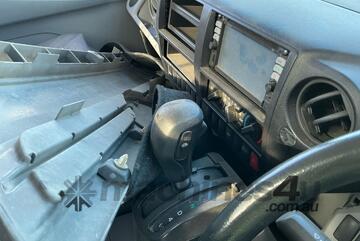 Hino 2017   300 816 Tray