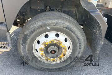 Isuzu 2014   FVR 1000 Tipper