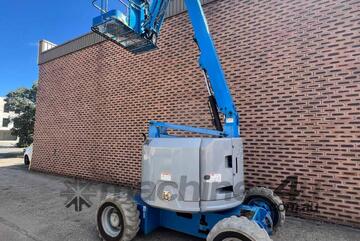 GENIE   34FT KNUCKLE BOOM LIFT IN GOOD CONDITION