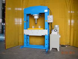 310TON - INDUSTRIAL SERIES WORKSHOP PRESS - picture0' - Click to enlarge