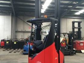 LINDE R16X NARROW AISLE REACH FORKLIFT - picture0' - Click to enlarge