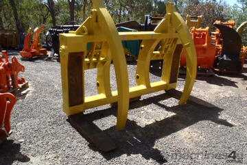   Log Grab Log Forks GR114