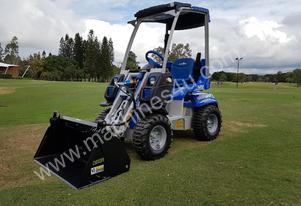 2.3EFI Multione Mini Loader with Digga 4in1 Bucket Included! Italian Manufacturing Excellence