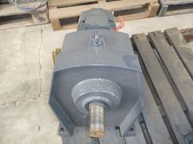 TECO 15HP 3 PHASE ELECTRIC MOTOR/ 970RPM - picture1' - Click to enlarge