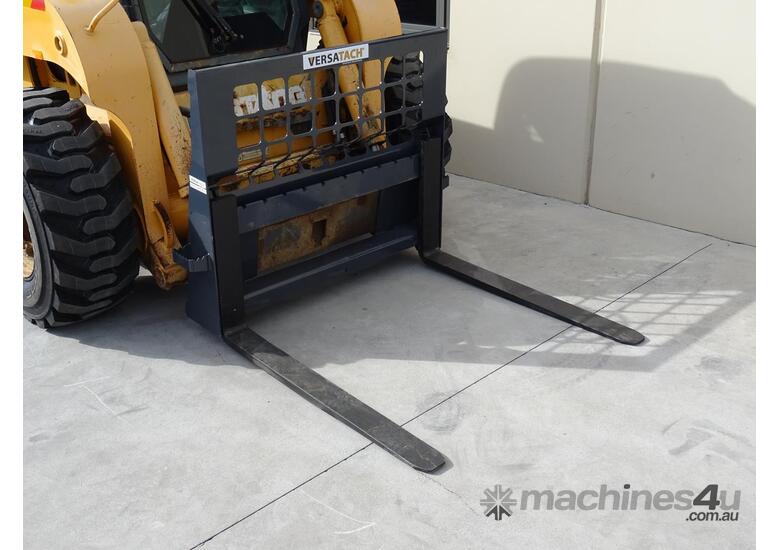 caption Versatach PF1500 Skidsteer Pallet Forks 1500kg