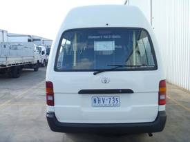 Hiace Commuter - picture2' - Click to enlarge