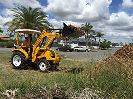 East Wind DFS304 - 30HP Utility Tractor with 4 in loader  - picture2' - Click to enlarge
