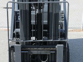 Nissan 1800kg LPG Forklift - picture0' - Click to enlarge