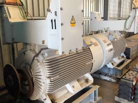 375 kw 500 hp 6 pole 3300 volt AC Electric Motor - picture0' - Click to enlarge