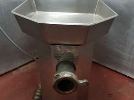 Commercial Mincer for Butcher - picture0' - Click to enlarge