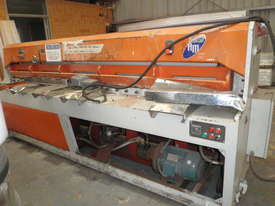 Just In - 3100mm x 4mm Hydraulic Guillo with Power Backgauge - picture0' - Click to enlarge