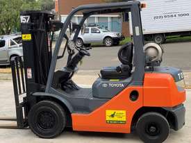 Toyota 2.5T Gas Forklift 8FG25 for HIRE from $180pw + GST - picture2' - Click to enlarge