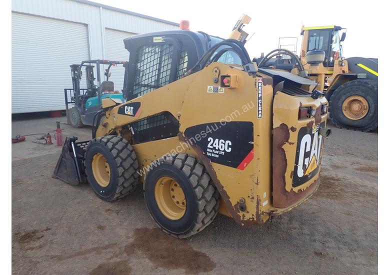 caption Caterpillar 246C Wheeled Skidsteer Loader