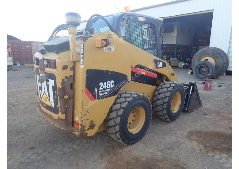 caption Caterpillar 246C Wheeled Skidsteer Loader