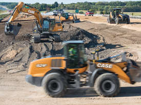 CASE 821F WHEEL LOADERS - picture2' - Click to enlarge
