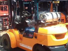 TOYOTA 7FG25 FORKLIFT 4000MM LIFT HEIGHT SIDE SHIFT GOOD CONDITION - picture1' - Click to enlarge