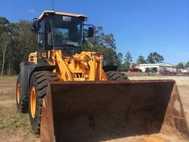Hyundai HL740-9 Wheel Loader - picture1' - Click to enlarge