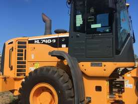 Hyundai HL740-9 Wheel Loader - picture2' - Click to enlarge