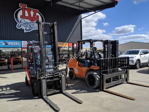 *RENTAL* 5.0T - 6.0T FORKLIFTS PER DAY - Hire