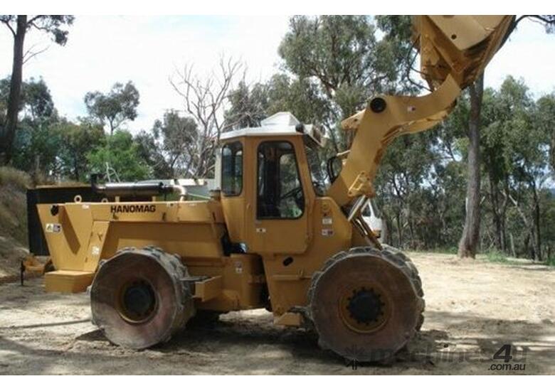 caption CL55 Hanomag Compactor Loader