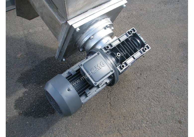 caption Large Industrial Incline Auger Feeder Screw Conveyor - 4.7m long