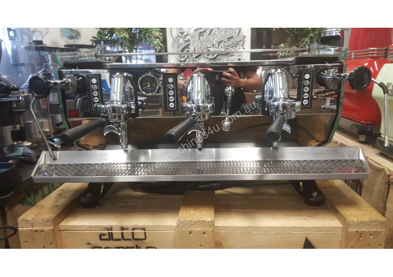 caption KEES VAN DER WESTEN MIRAGE TRIPLETTE MIRAGE SIDES 3 GROUP ESPRESSO COFFEE MACHINE