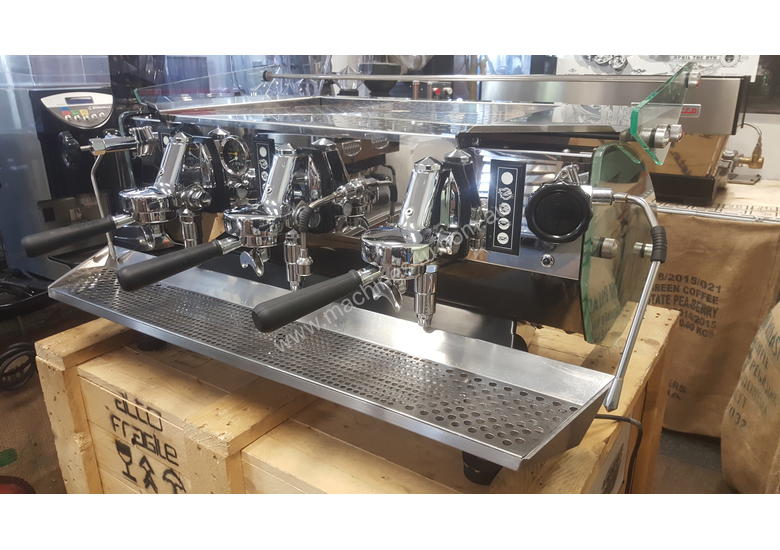 caption KEES VAN DER WESTEN MIRAGE TRIPLETTE MIRAGE SIDES 3 GROUP ESPRESSO COFFEE MACHINE